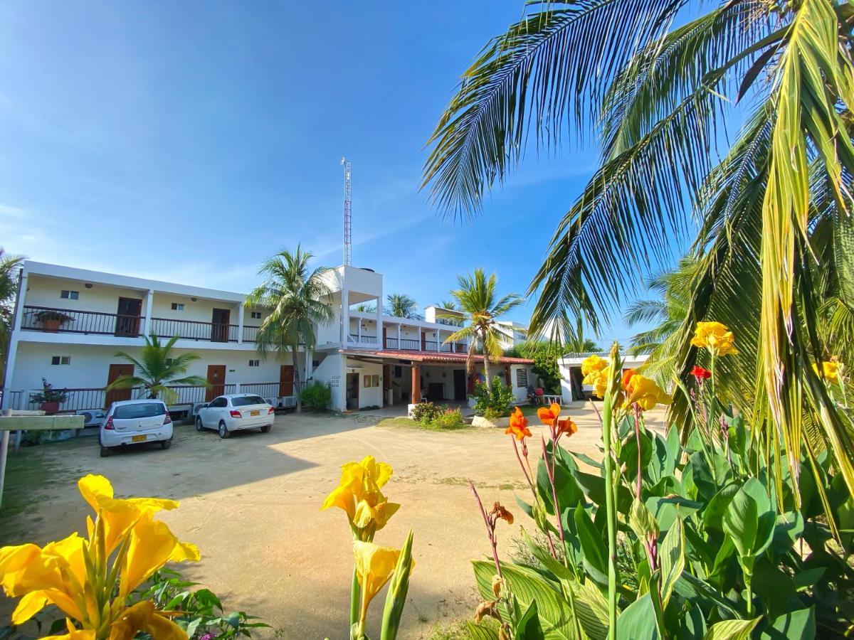 Hotel Costa Linda Tolu Exterior photo